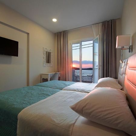 Hyperion Hotel Myrties Екстериор снимка