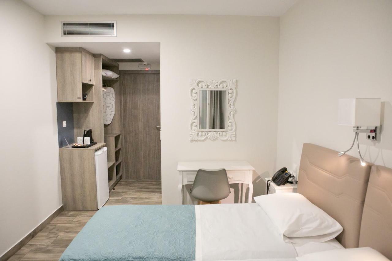 Hyperion Hotel Myrties Екстериор снимка